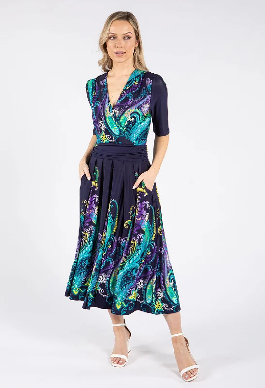 Midi dresses with lace - up fronts for a unique and adjustable style Paisley Print Midi Wrap Dress Midi dresses with lace - up fronts for a unique and adjustable style Paisley Print Midi Wrap Dress