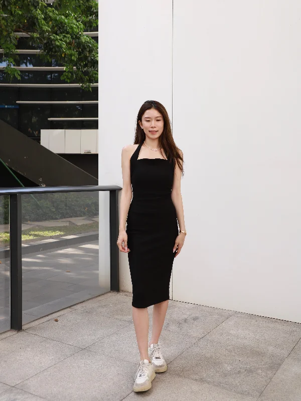 Midi dresses with cold - shoulder cutouts for a trendy style Cross Neck Chiffon Maxi Dress Midi dresses with cold - shoulder cutouts for a trendy style Cross Neck Chiffon Maxi Dress