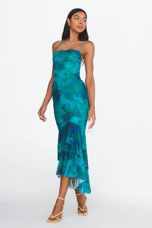 Midi dresses with V - necklines for a flattering and elongating effect Avalee Layered Hem Mesh Dress Green Midi dresses with V - necklines for a flattering and elongating effect Avalee Layered Hem Mesh Dress Green