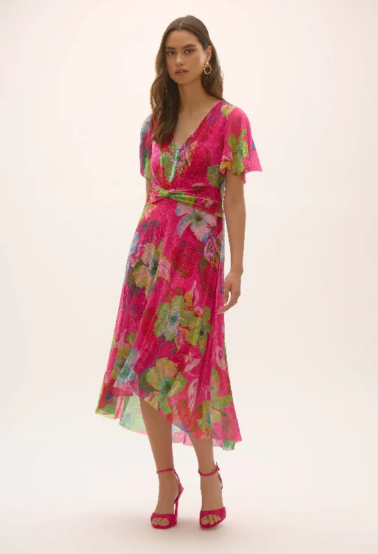 Midi dresses with geometric cutouts for a contemporary and edgy look Floral V-neck Wrap Dress Midi dresses with geometric cutouts for a contemporary and edgy look Floral V-neck Wrap Dress