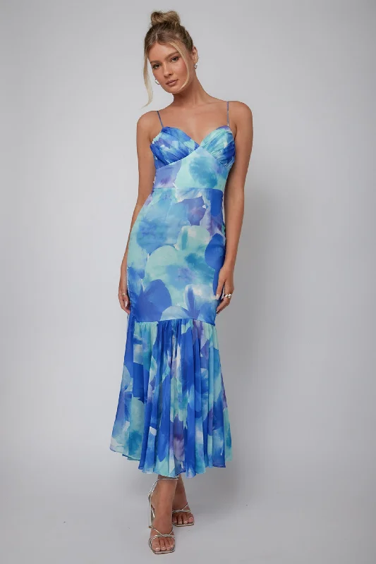 Midi dresses with ruffled hems for a romantic date night Sunni Low Back Midi Dress Floral Blue Midi dresses with ruffled hems for a romantic date night Sunni Low Back Midi Dress Floral Blue