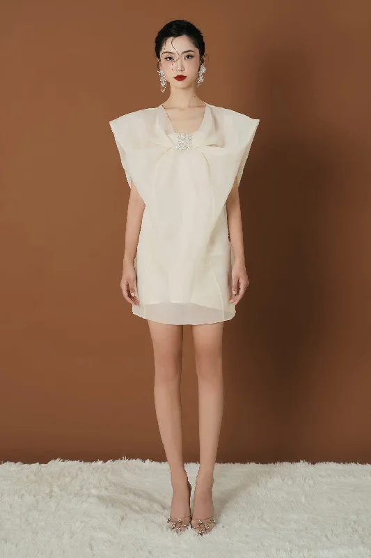 Mini dresses with empire waists for a flattering fit Jacin V-line Cap Sleeved Organza Mini Dress Mini dresses with empire waists for a flattering fit Jacin V-line Cap Sleeved Organza Mini Dress