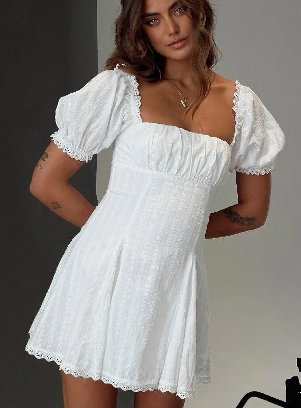 Mini dresses with geometric prints for a modern aesthetic Rabatia Mini Dress White