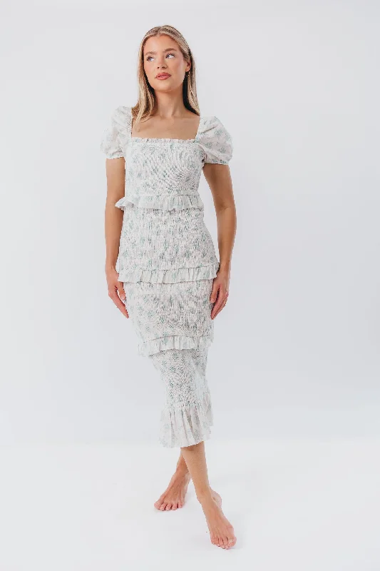 High - low midi dresses with geometric patterns for a modern party Ada Smocked Dress in Sage Floral - Bump Friendly & Inclusive Sizing (S-1XL) High - low midi dresses with geometric patterns for a modern party Ada Smocked Dress in Sage Floral - Bump Friendly & Inclusive Sizing (S-1XL)