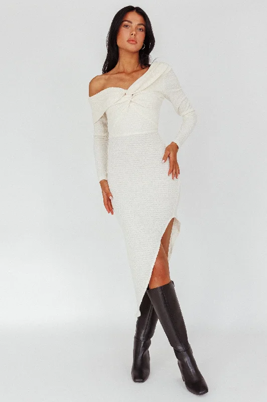 Midi dresses with ribbed textures for a unique and tactile appearance Annalora One-Shoulder Long Sleeve Midi Dress Cream Midi dresses with ribbed textures for a unique and tactile appearance Annalora One-Shoulder Long Sleeve Midi Dress Cream