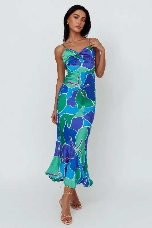 Midi dresses with ruffled sleeves for a more feminine and voluminous look Hula Sweetheart Midi Dress Floral Blue Midi dresses with ruffled sleeves for a more feminine and voluminous look Hula Sweetheart Midi Dress Floral Blue