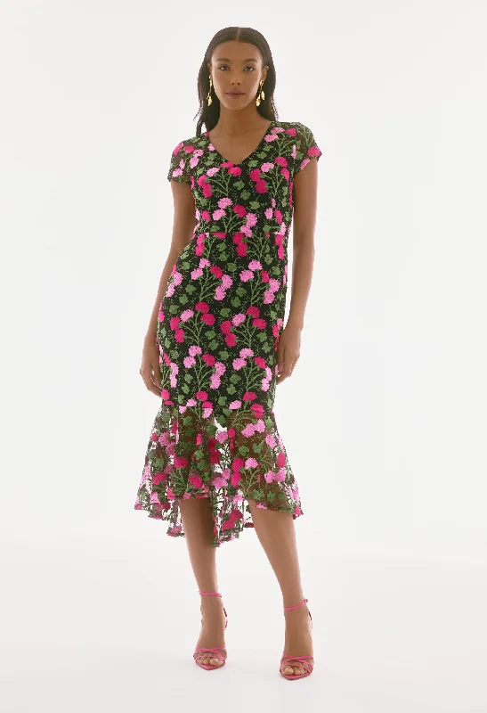 Sleeveless midi dresses with lace details for summer weddings Floral V-neck Midi Dress Sleeveless midi dresses with lace details for summer weddings Floral V-neck Midi Dress
