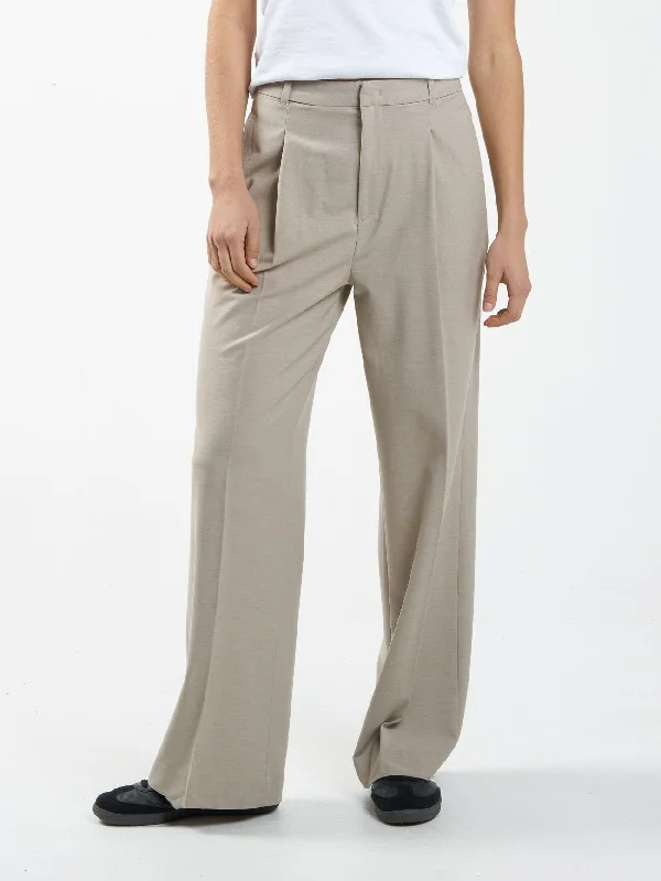 Bootcut Style Women's Stretch Denim Jeans in Dark WashArtisan Suiting Pant - Stone