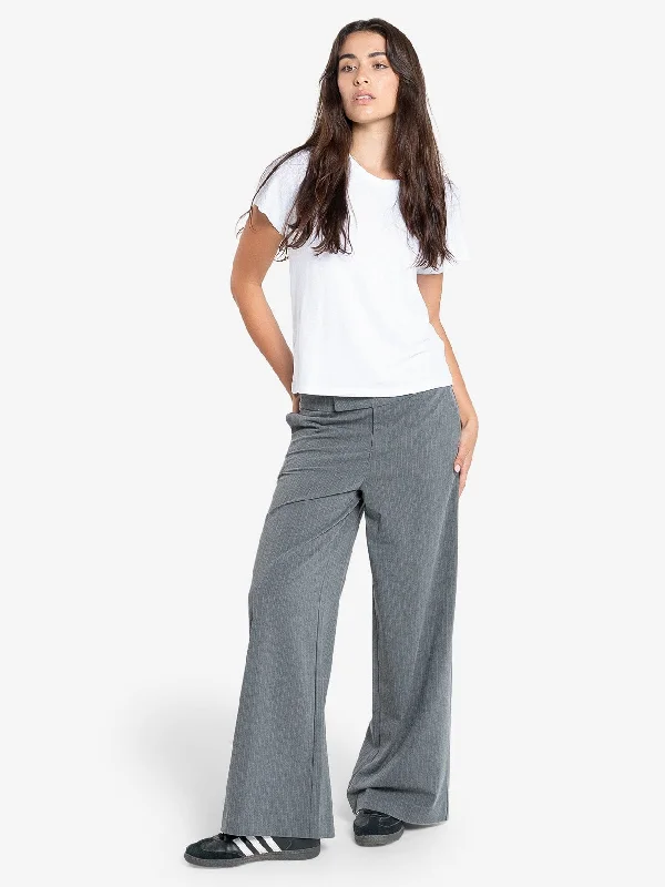 Bootcut Style Women's Stretch Denim Jeans in Dark WashChristina Pinstripe Trouser - Metal Grey Bootcut Style Women's Stretch Denim Jeans in Dark WashChristina Pinstripe Trouser - Metal Grey