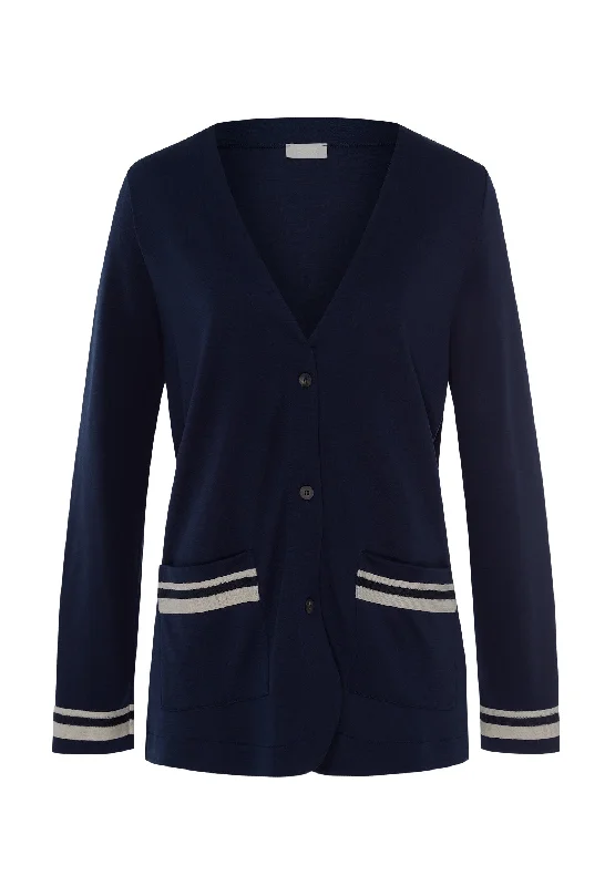 boyfriend style women cardigan for a relaxed fitMadeleine Jacket | Deep Navy 78817-1610 boyfriend style women cardigan for a relaxed fitMadeleine Jacket | Deep Navy 78817-1610