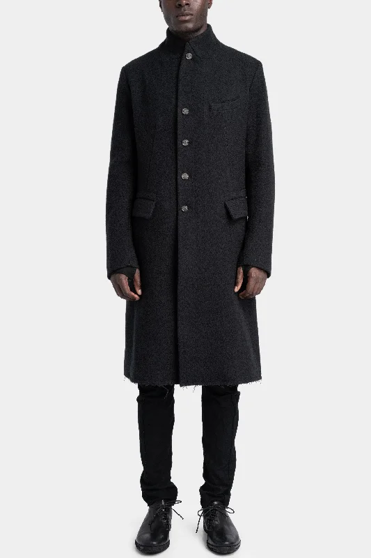 Long women's mac coats in a lightweight fabric for spring showersButtoned wool coat