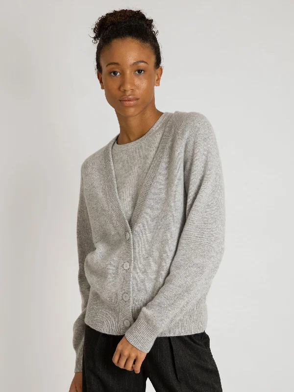 ribbed women cardigan with a classic textureCashmere cardigan "Eir" - light grey
