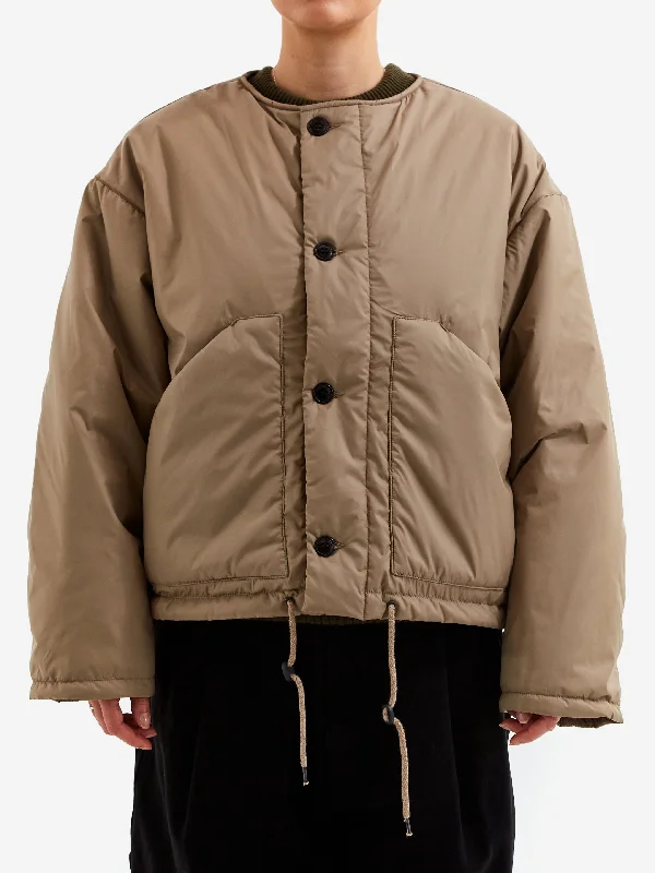 Mid - length women's down coats in a slim fit for a modern and sleek appearanceGirls Of Dust Nuclear Jacket Padded - Beige Mid - length women's down coats in a slim fit for a modern and sleek appearanceGirls Of Dust Nuclear Jacket Padded - Beige