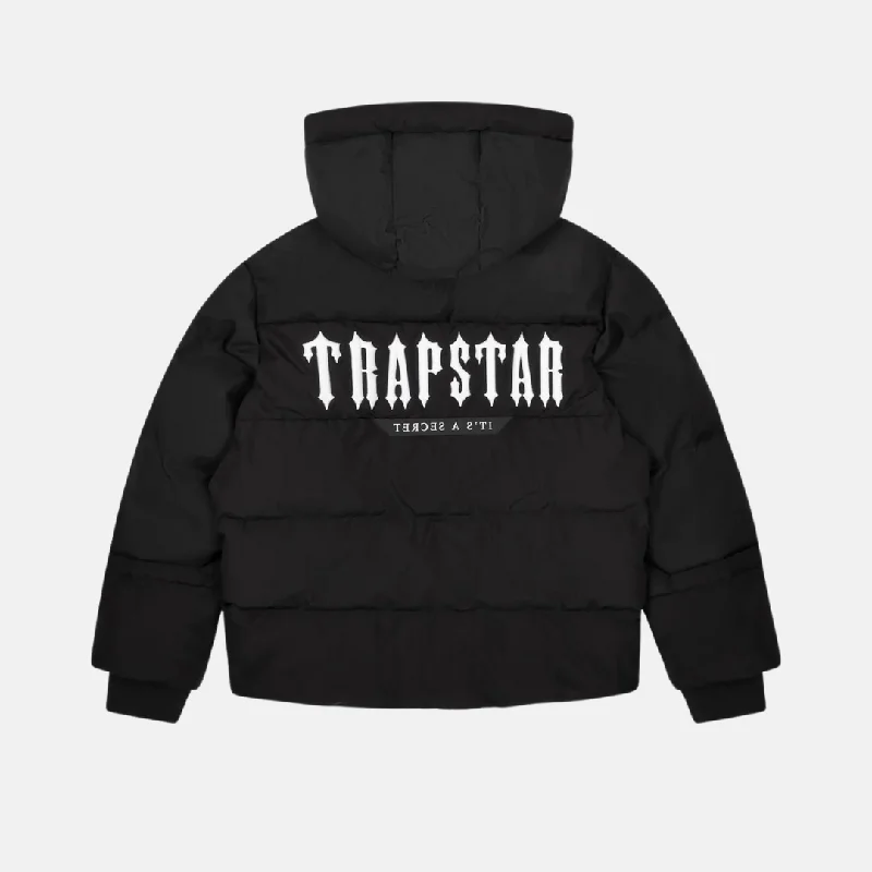 Women's cropped leather coats with silver studs for an edgy lookTrapstar Decoded AW23 Puffer - Black Women's cropped leather coats with silver studs for an edgy lookTrapstar Decoded AW23 Puffer - Black