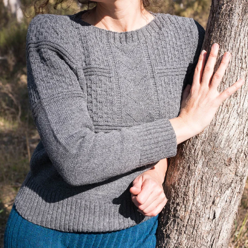 boyfriend style women cardigan for a relaxed fitUnisex Fisherman's Gansey in Alpaca Wool Blend - Mid Grey (AW23) boyfriend style women cardigan for a relaxed fitUnisex Fisherman's Gansey in Alpaca Wool Blend - Mid Grey (AW23)
