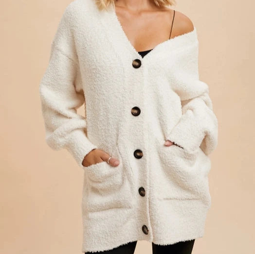 oversized women cardigan for a trendy and cozy lookWomen's Button Front Chenille Cardigan in Cream oversized women cardigan for a trendy and cozy lookWomen's Button Front Chenille Cardigan in Cream