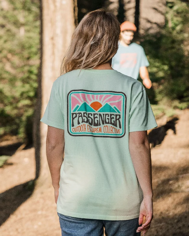 Tie - Dye Women T Shirt with a Bohemian VibeGolden Hour Recycled Cotton T-Shirt - Surf Spray Tie - Dye Women T Shirt with a Bohemian VibeGolden Hour Recycled Cotton T-Shirt - Surf Spray
