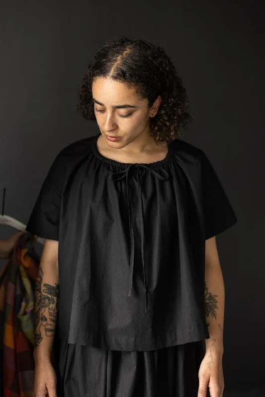 Off - the - Shoulder Women Dress for a Romantic and Feminine LookMerchant & Mills Clover Dress and Top Off - the - Shoulder Women Dress for a Romantic and Feminine LookMerchant & Mills Clover Dress and Top