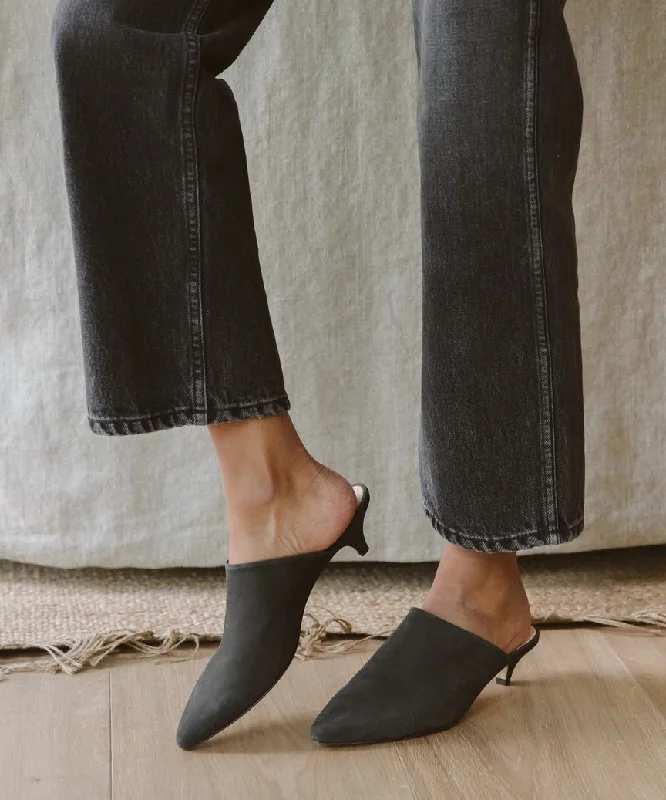 Women's Block Heel Mules in Dark Green with Cut - Out Details for a Stylish EdgeOiled Leather Kitten Heel Mule Women's Block Heel Mules in Dark Green with Cut - Out Details for a Stylish EdgeOiled Leather Kitten Heel Mule