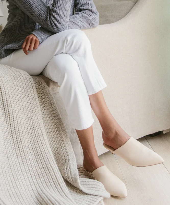 Women's Embroidered Floral Mules in White for a Feminine and Spring - like EnsembleOiled Leather Kitten Heel Mule Women's Embroidered Floral Mules in White for a Feminine and Spring - like EnsembleOiled Leather Kitten Heel Mule