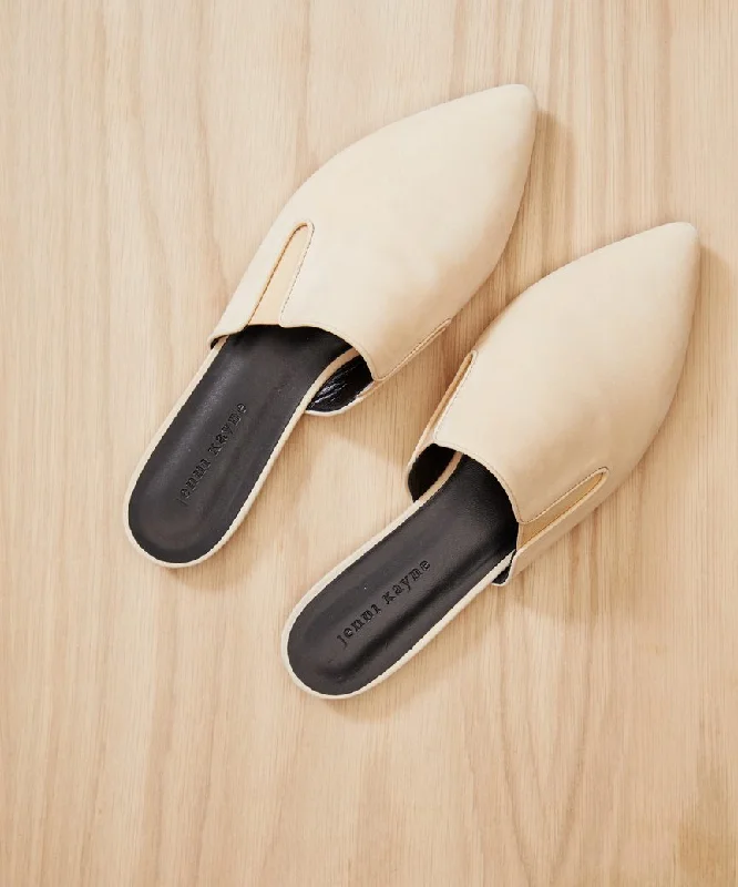 Women's Chunky Heel Suede Mules in Camel for a Stylish Autumn LookOiled Leather Mule Women's Chunky Heel Suede Mules in Camel for a Stylish Autumn LookOiled Leather Mule
