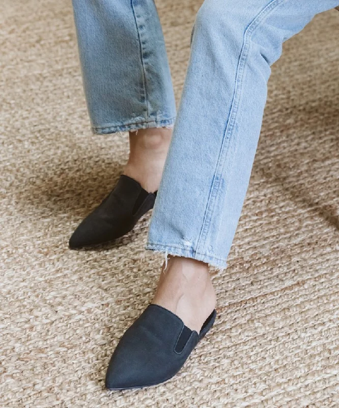 Women's Glitter Mules in Silver for a Shiny and Eye - Catching New Year's PartyOiled Leather Mule Women's Glitter Mules in Silver for a Shiny and Eye - Catching New Year's PartyOiled Leather Mule