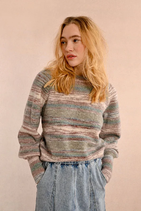 Plus Size Women's Embroidered Sweaters in Ethnic StylesPlus Size Women's Embroidered Sweaters in Ethnic StylesOmbre Crewneck Sweater in Pink Vintage Plus Size Women's Embroidered Sweaters in Ethnic StylesPlus Size Women's Embroidered Sweaters in Ethnic StylesOmbre Crewneck Sweater in Pink Vintage
