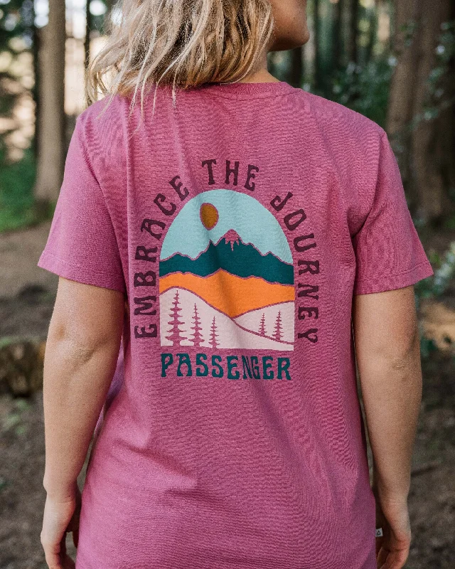 Graphic Print Women T Shirt for a Trendy StatementOutlook Recycled Cotton T-Shirt - Mauve Haze Graphic Print Women T Shirt for a Trendy StatementOutlook Recycled Cotton T-Shirt - Mauve Haze