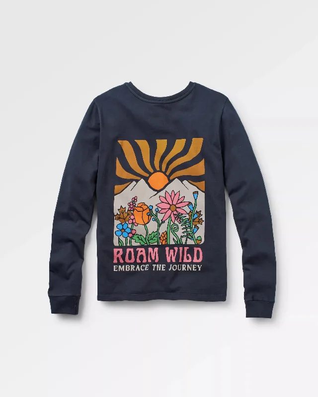 Ringer T Shirt Women with Retro - Inspired StripesRoam Wild LS T-Shirt - Black