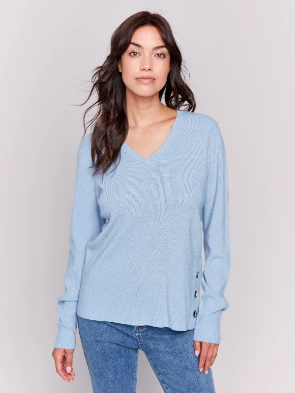 Women's Long Sleeve Turtleneck Cashmere SweatersWomen's Long Sleeve Turtleneck Cashmere SweatersV-Neck Sweater with Grommet Detail - Frost Women's Long Sleeve Turtleneck Cashmere SweatersWomen's Long Sleeve Turtleneck Cashmere SweatersV-Neck Sweater with Grommet Detail - Frost
