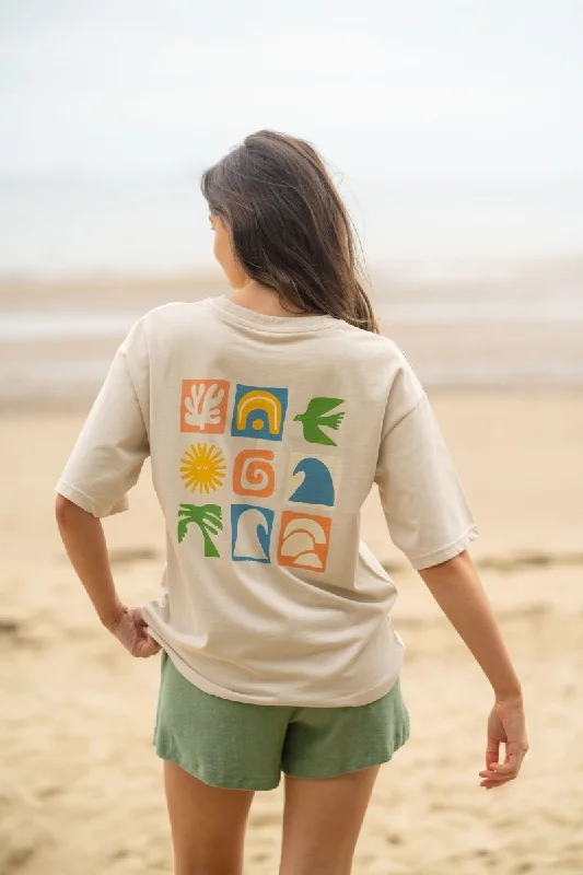 Pocketed Women T Shirt for Added FunctionalityWomen's Life Outside Oversized T-Shirt