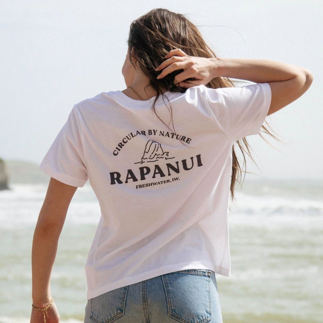 Pocketed Women T Shirt for Added FunctionalityWomen's Reef Break T-Shirt