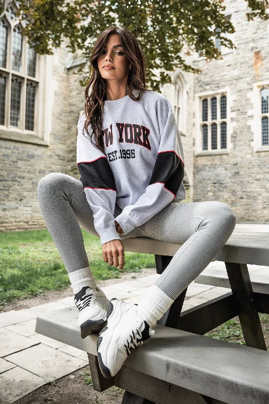 Women's pullover hoodie with a side slit for a modern and relaxed fitChenille Embroidered Colourblock Sweatshirt Women's pullover hoodie with a side slit for a modern and relaxed fitChenille Embroidered Colourblock Sweatshirt