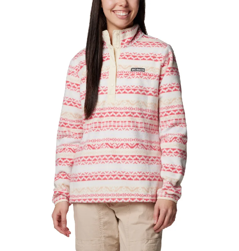 Women's cropped sweatshirt with a slogan graphic for a fun and expressive lookColumbia Benton Springs™ Printed 1/2 Snap Pullover - Women Women's cropped sweatshirt with a slogan graphic for a fun and expressive lookColumbia Benton Springs™ Printed 1/2 Snap Pullover - Women
