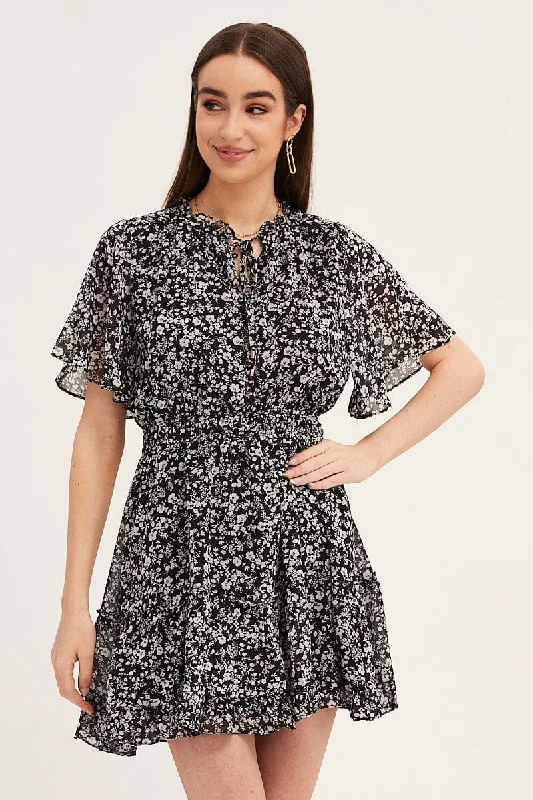 Sleeveless Women Dress in Bright Colors for Summer PartiesDitsy Print Flutter Sleeve Tiered Dress Sleeveless Women Dress in Bright Colors for Summer PartiesDitsy Print Flutter Sleeve Tiered Dress