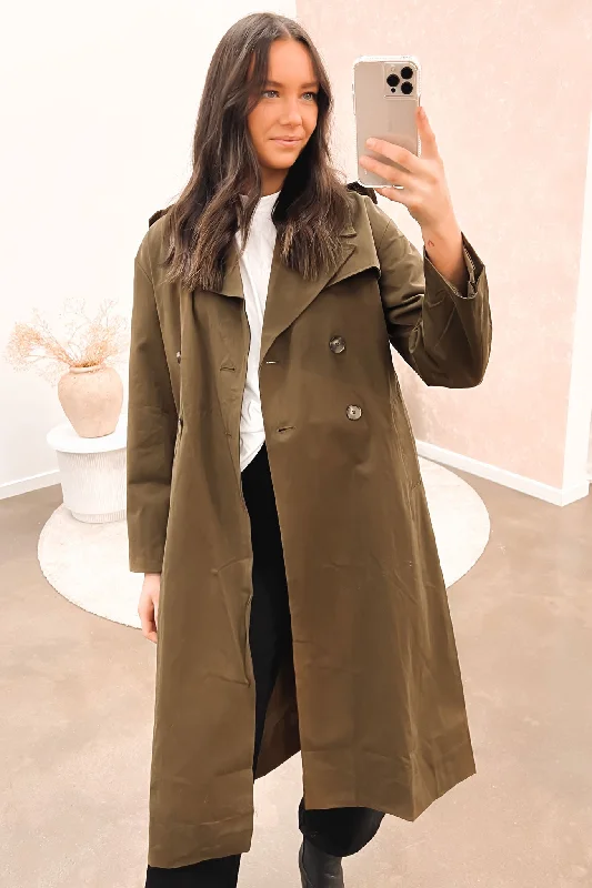 Women's cropped down jackets in bold colors for a sporty and fashionable winter outfitEvani Trench Dark Khaki Women's cropped down jackets in bold colors for a sporty and fashionable winter outfitEvani Trench Dark Khaki