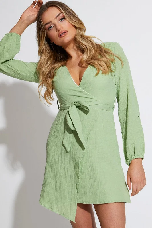 Pleated Women Dress with a Timeless and Elegant TextureGreen Mini Dress Short Sleeve