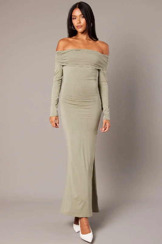 Ruffled Women Dress with Multiple Layers for a Playful and Girly StyleGreen Off Shoulder Dress Long Sleeve Maxi Ruffled Women Dress with Multiple Layers for a Playful and Girly StyleGreen Off Shoulder Dress Long Sleeve Maxi