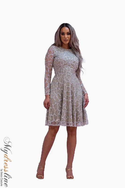 Long - Sleeve Women Dress in Velvet for a Luxurious Winter Look Long - Sleeve Women Dress in Velvet for a Luxurious Winter Look Chic and Holland SD1832 Long - Sleeve Women Dress in Velvet for a Luxurious Winter Look Long - Sleeve Women Dress in Velvet for a Luxurious Winter Look Chic and Holland SD1832