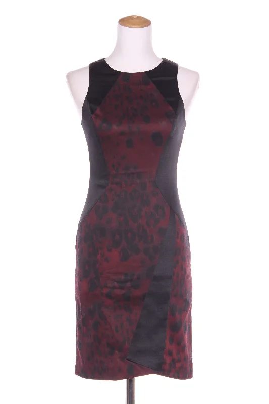 Mini Women Dress with a Short Hem for a Young and Trendy Style Mini Women Dress with a Short Hem for a Young and Trendy Style CUE (AU) Maroon leopard print pencil dress! 6 Mini Women Dress with a Short Hem for a Young and Trendy Style Mini Women Dress with a Short Hem for a Young and Trendy Style CUE (AU) Maroon leopard print pencil dress! 6