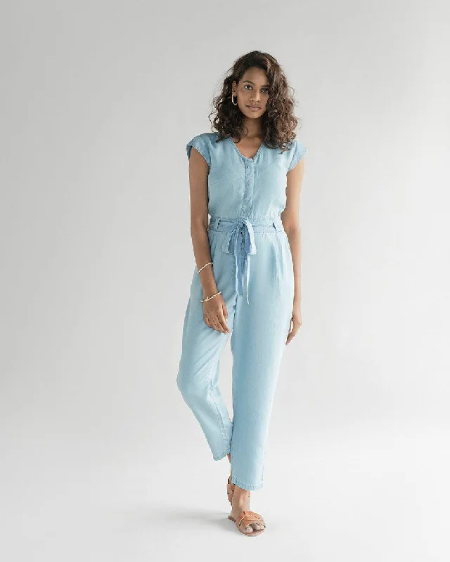 Backless Women Dress for a Sexy and Alluring Look at Evening Events Backless Women Dress for a Sexy and Alluring Look at Evening Events EVENING CHAI JUMPSUIT Backless Women Dress for a Sexy and Alluring Look at Evening Events Backless Women Dress for a Sexy and Alluring Look at Evening Events EVENING CHAI JUMPSUIT