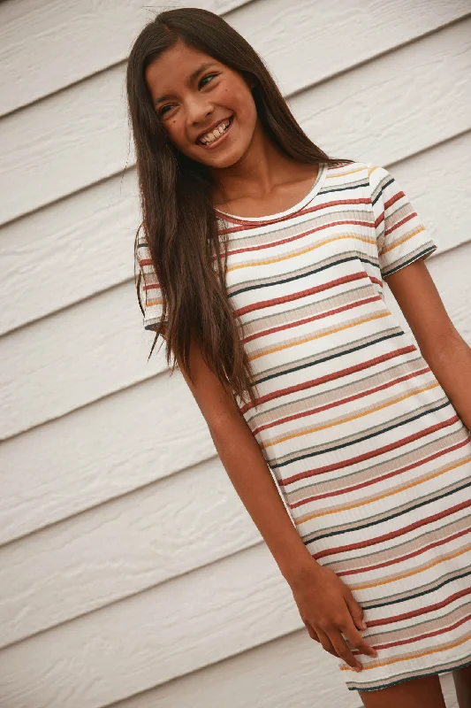 Shift Women Dress with a Simple and Classic Design for Everyday Wear Shift Women Dress with a Simple and Classic Design for Everyday Wear GIRL'S NINNA DRESS Shift Women Dress with a Simple and Classic Design for Everyday Wear Shift Women Dress with a Simple and Classic Design for Everyday Wear GIRL'S NINNA DRESS