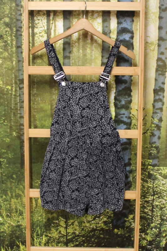 Little Black Women Dress with Sequins for a Glamorous Night Out Little Black Women Dress with Sequins for a Glamorous Night Out LONELY HEARTS - Fine cord floral overalls playsuit! 6 Little Black Women Dress with Sequins for a Glamorous Night Out Little Black Women Dress with Sequins for a Glamorous Night Out LONELY HEARTS - Fine cord floral overalls playsuit! 6