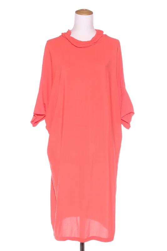 Plus Size Women Dress with a Flattering A - Line Cut for Comfort and Style Plus Size Women Dress with a Flattering A - Line Cut for Comfort and Style Polo neck coral viscose dress! 12-14 Plus Size Women Dress with a Flattering A - Line Cut for Comfort and Style Plus Size Women Dress with a Flattering A - Line Cut for Comfort and Style Polo neck coral viscose dress! 12-14