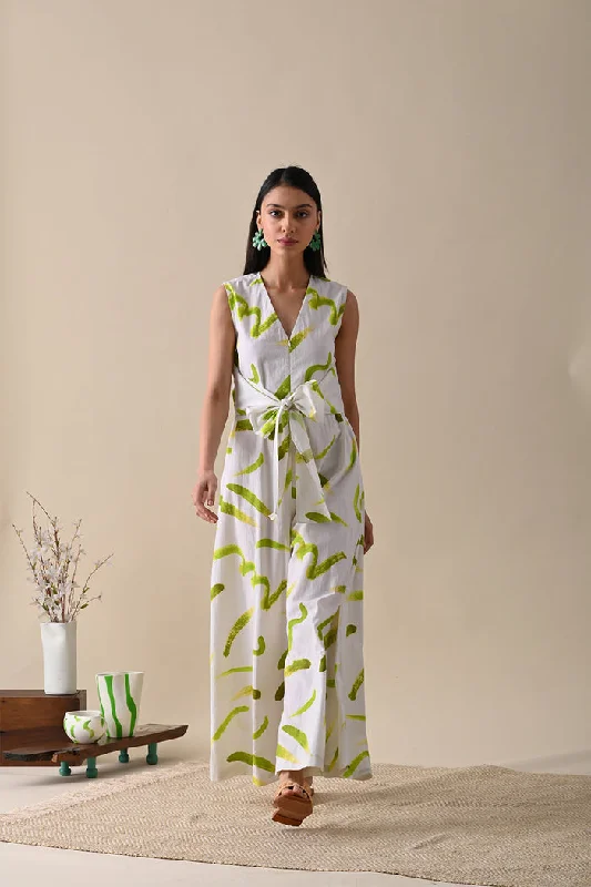 Shift Women Dress with a Simple and Classic Design for Everyday Wear Shift Women Dress with a Simple and Classic Design for Everyday Wear NOVA OLIVE PRINT JUMPSUIT Shift Women Dress with a Simple and Classic Design for Everyday Wear Shift Women Dress with a Simple and Classic Design for Everyday Wear NOVA OLIVE PRINT JUMPSUIT