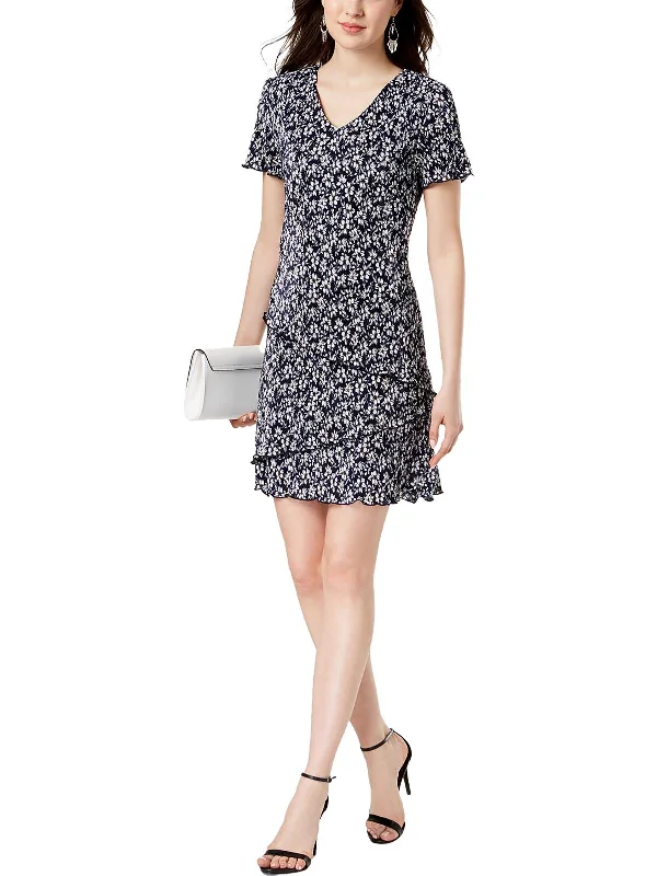 Lace - Embellished Women Dress for an Elegant and Sophisticated Appearance Lace - Embellished Women Dress for an Elegant and Sophisticated Appearance Petites Womens V-Neck Knee Shift Dress Lace - Embellished Women Dress for an Elegant and Sophisticated Appearance Lace - Embellished Women Dress for an Elegant and Sophisticated Appearance Petites Womens V-Neck Knee Shift Dress