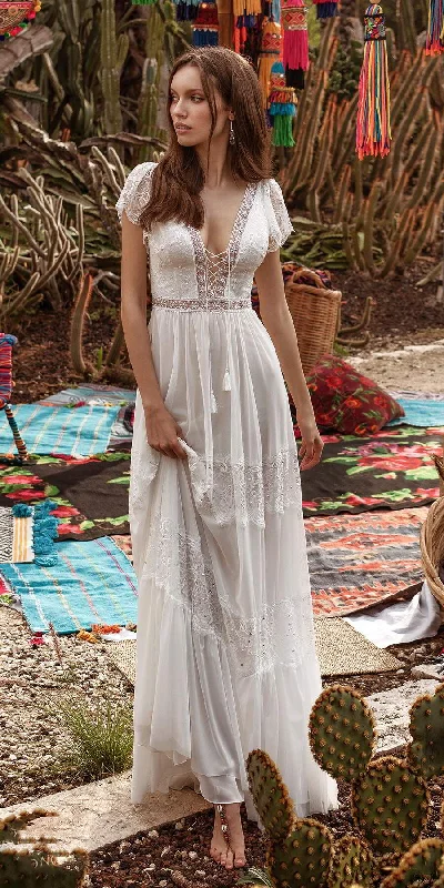 Floral print maxi dresses for summer garden partiesFashionSierra - Casual Brand Sleeveless V-Neck Dress Floral print maxi dresses for summer garden partiesFashionSierra - Casual Brand Sleeveless V-Neck Dress
