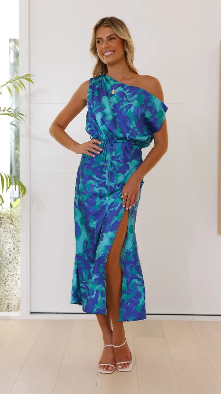 Maxi dresses with a keyhole back for a sexy detailZabby Maxi Dress - Green / Blue Print Maxi dresses with a keyhole back for a sexy detailZabby Maxi Dress - Green / Blue Print