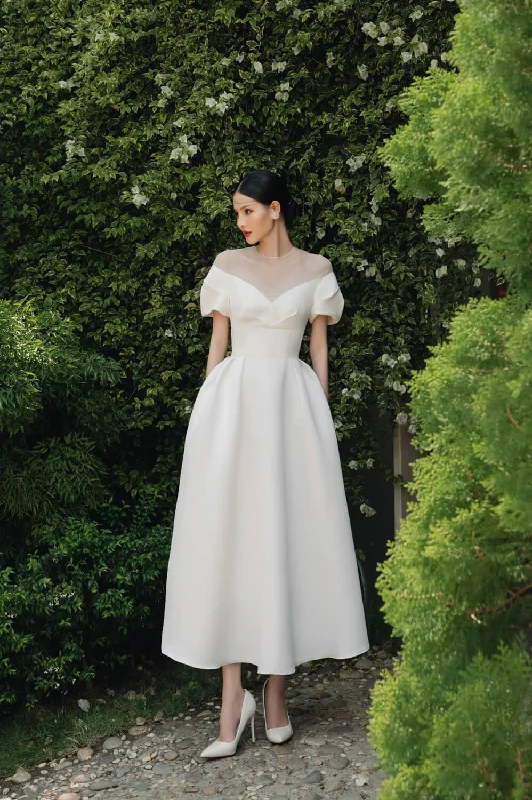 A - line midi dresses with floral prints for spring brunchesAlice Swing Puffy Sleeved Taffeta Midi Dress A - line midi dresses with floral prints for spring brunchesAlice Swing Puffy Sleeved Taffeta Midi Dress
