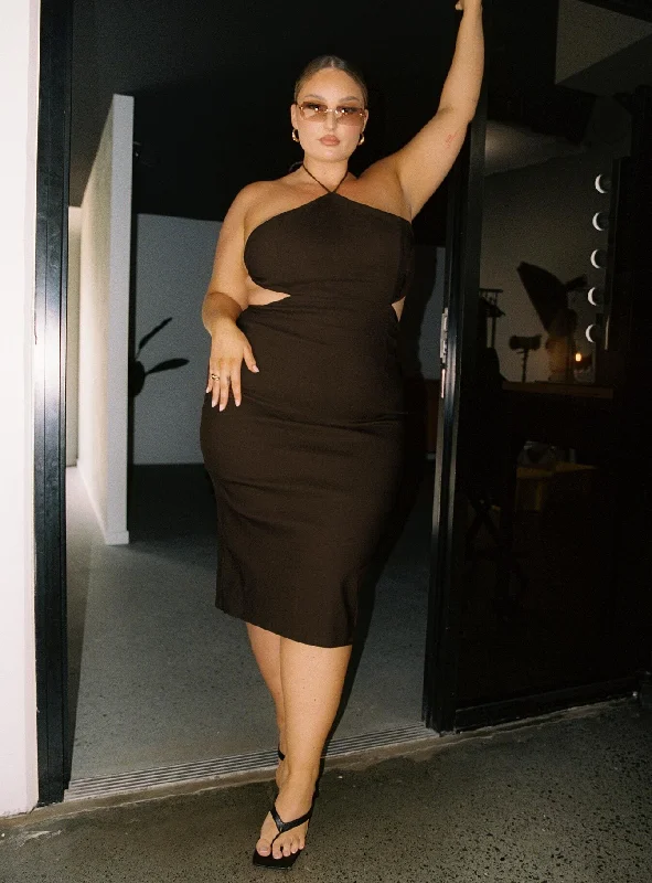 Midi dresses with belted waists to accentuate the figureBree Midi Dress Brown Curve